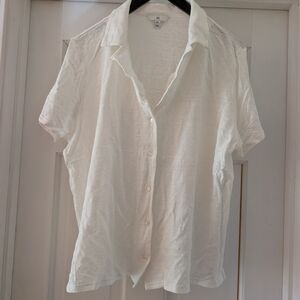 Banana Republic White Button Down Shirt